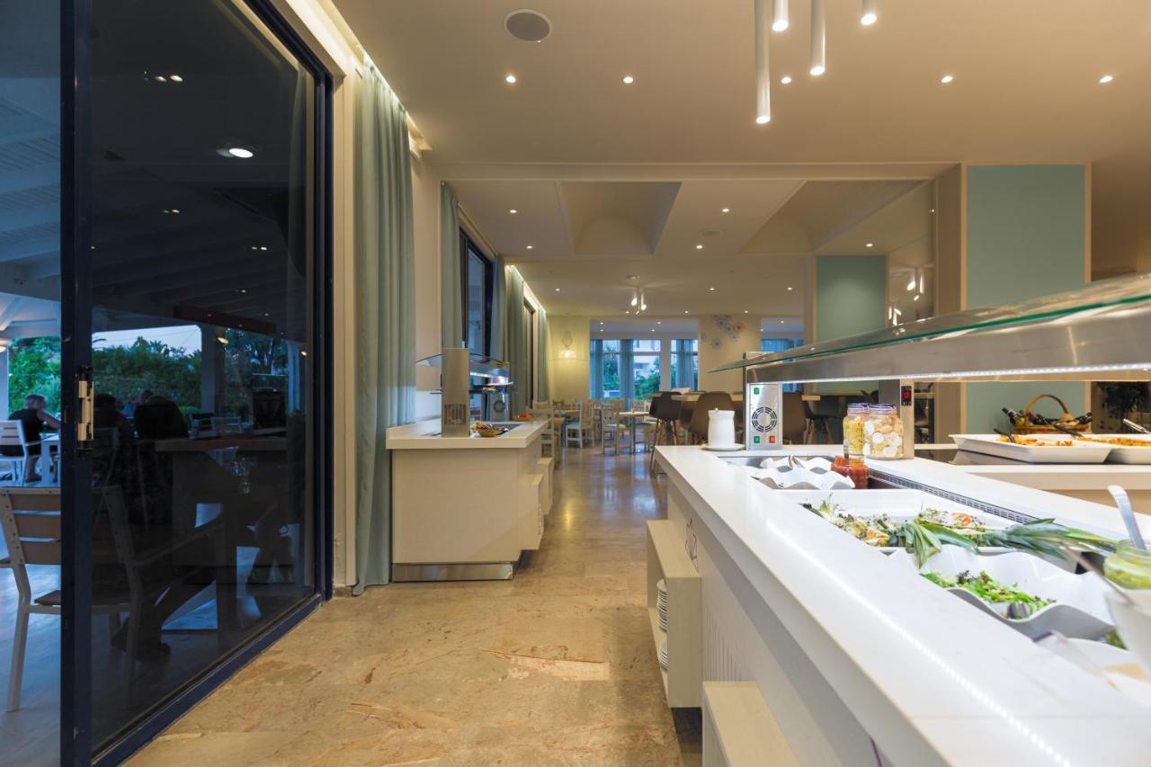 Hotel Albatros Μωραΐτικα Εξωτερικό φωτογραφία